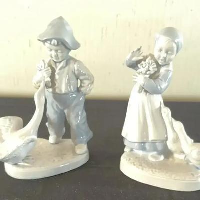 Set of 2 Vintage Holland Boy and Girl w/Geese Porcelain Figurines