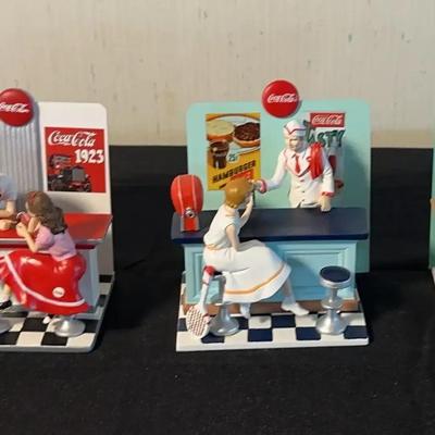 Retro Coca-Cola Diner Figurines From the Hamilton Collection (5)