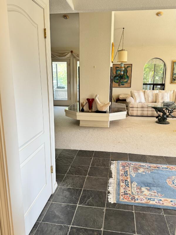 Sale Photo Thumbnail #25