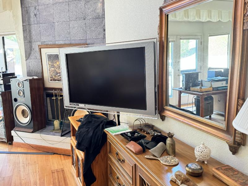 Sale Photo Thumbnail #4