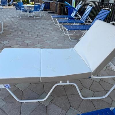 High End Folding Mattress Pad for Chaise Lounger