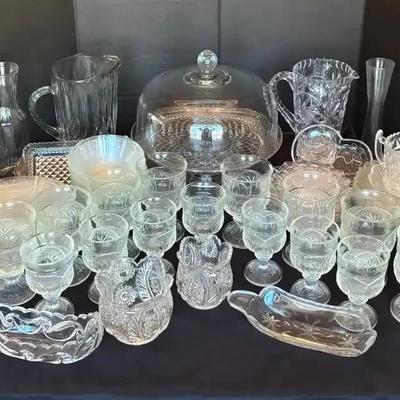 Elegant Glass & Crystal Collection Featuring Wexford 2-Piece Footed Cake Set