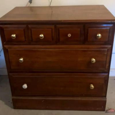 Solid Wood Chest of Drawers with Dovetail Joints