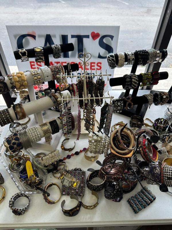 Sale Photo Thumbnail #2