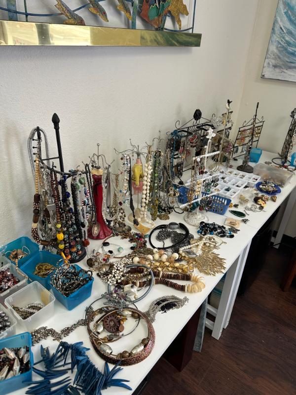 Sale Photo Thumbnail #10