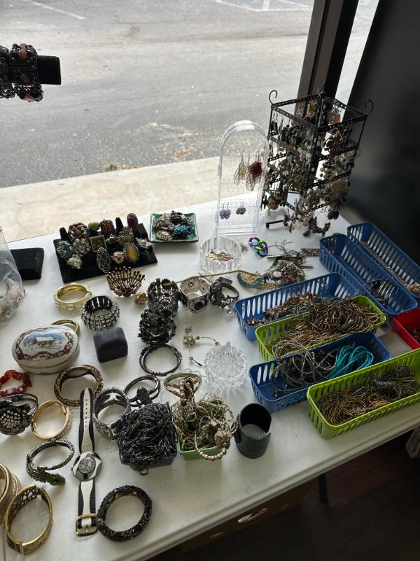 Sale Photo Thumbnail #3