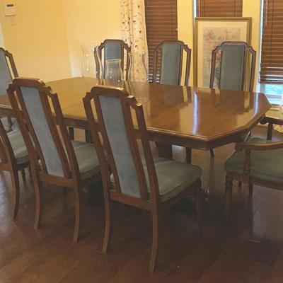 Ethan Allen Dining Table With 8 Chairs