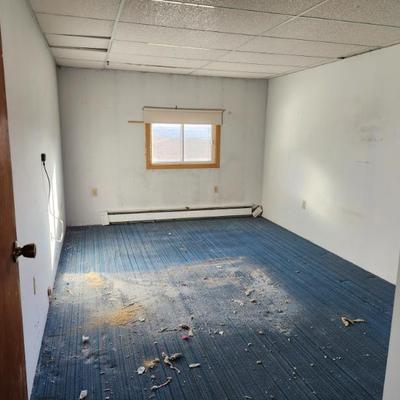 Sale Photo Thumbnail #34