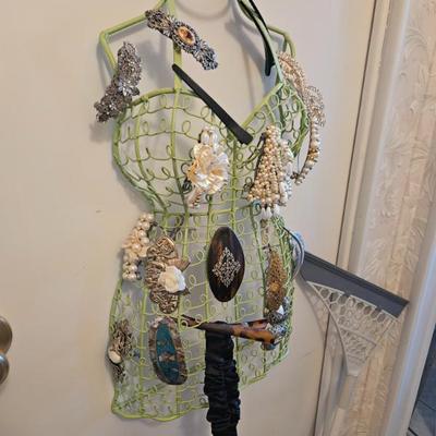 Sale Photo Thumbnail #103