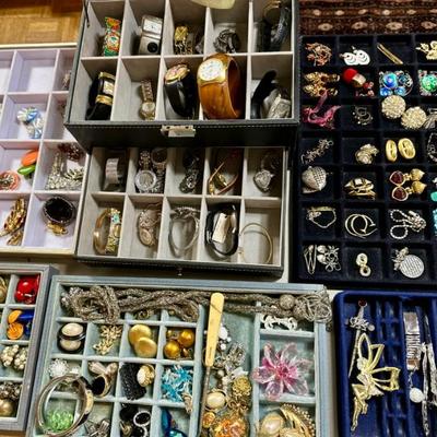 Sale Photo Thumbnail #234