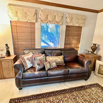 Sale Photo Thumbnail #126