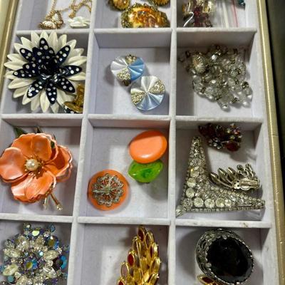 Sale Photo Thumbnail #224