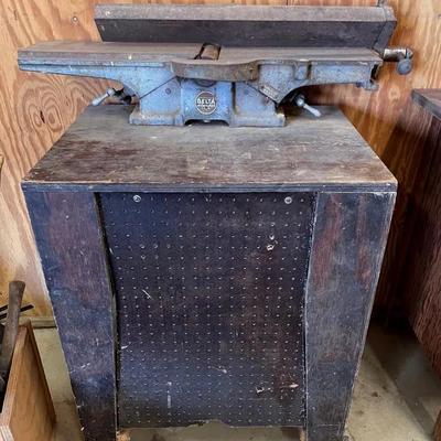 Delta Milwaukee Wood Planer With Attached Rolling Cart