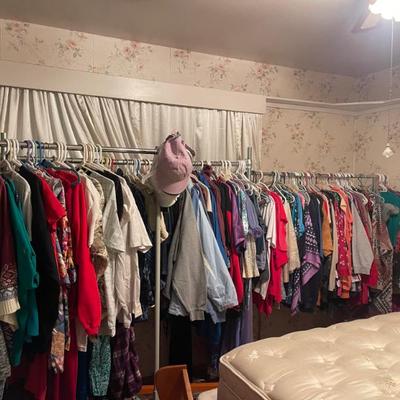 Clothing Large sizes 
Xl-24 racks and racks 