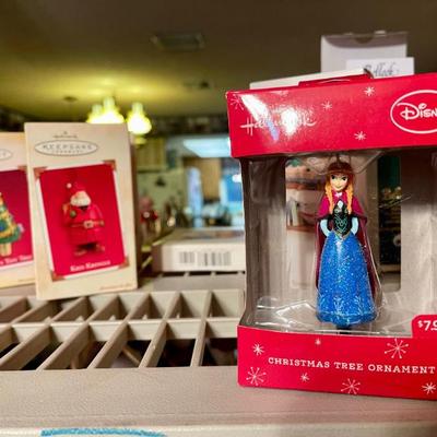 Sale Photo Thumbnail #69: Hallmark 