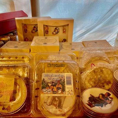 Sale Photo Thumbnail #50: Tons of NEW plates and decor by : Norman Rockwell 