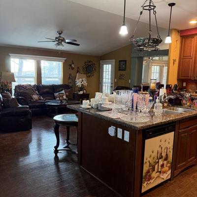 Sale Photo Thumbnail #19