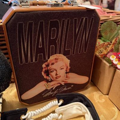 Sale Photo Thumbnail #100