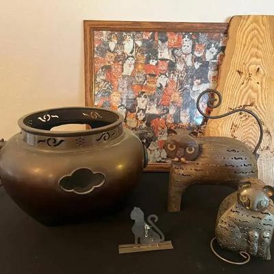 Ko165 vintage metal cats and pot
