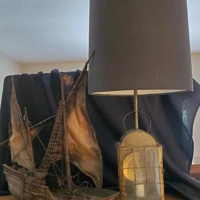 Ko111 brass lamp and decorative model ship