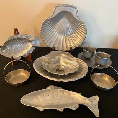 Ko168 vintage metal serving pieces