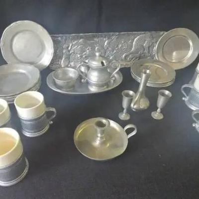 Ko306 vintage wilton armetable pewter set and miscellaneous items