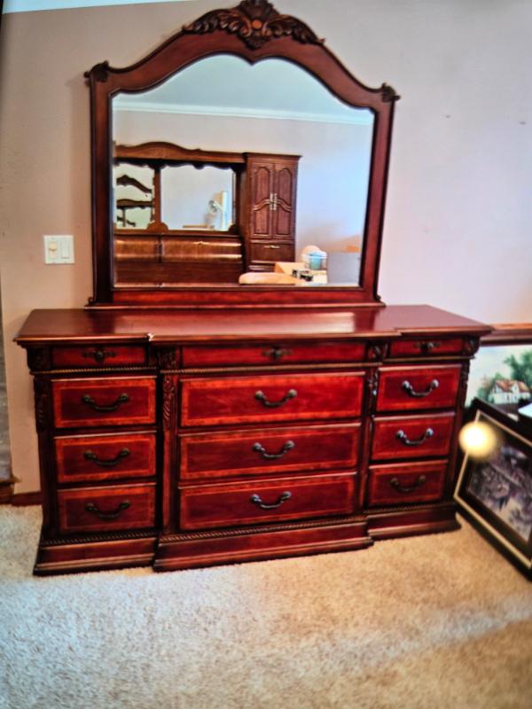 Sale Photo Thumbnail #17