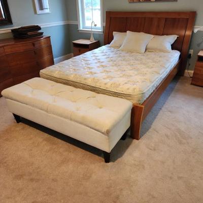 Sale Photo Thumbnail #125