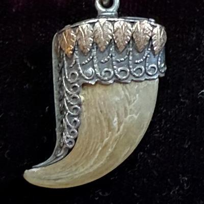 Vintage embellished claw" pendant necklace