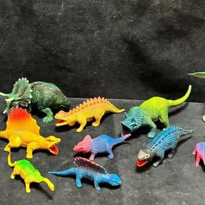 Darth maul watto figurines and r2d2 wind up toy