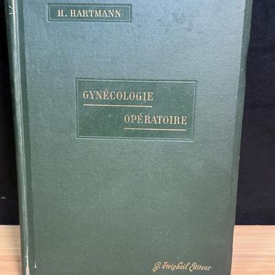 1911 gyncologie opratoire" text book