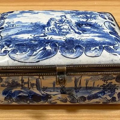 Meissen augustus rex" lidded trinket box