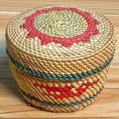 Makah lidded miniature basket