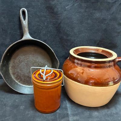 Robinson ransbottom bean pot and wagner ware skillet