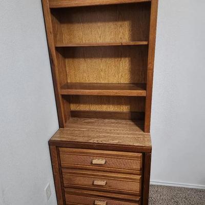 Dresser With Hutch