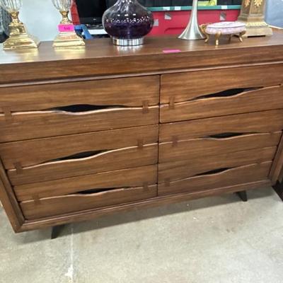 Sale Photo Thumbnail #199