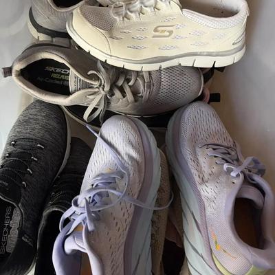 Women’s Tennis Athletic Shoes Size 8 - Hokas, Sketchers