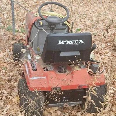 Honda Riding Lawnmower 