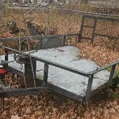 Trailer w/ Ramp