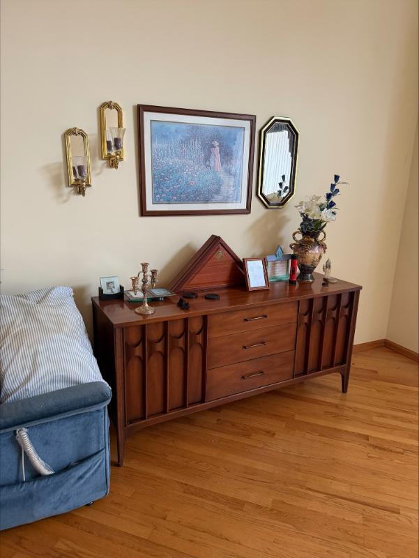 Sale Photo Thumbnail #33