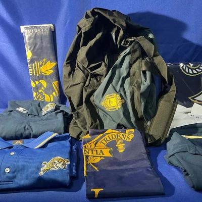 Mens Naval Academy Size 2xl Clothing, Banners, And Duffle Bag 