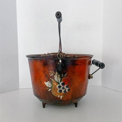 Farmhouse Cast Iron Cauldron/Coal Bucket.jpg