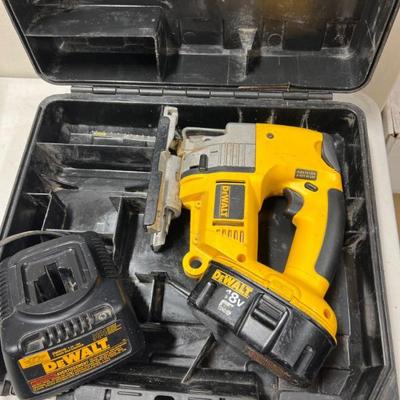 DeWalt DW933 18V Cordless Jigsaw – With Battery & Charger