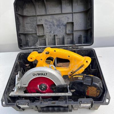 DeWalt DC390 Circular Saw with Battery & Charger