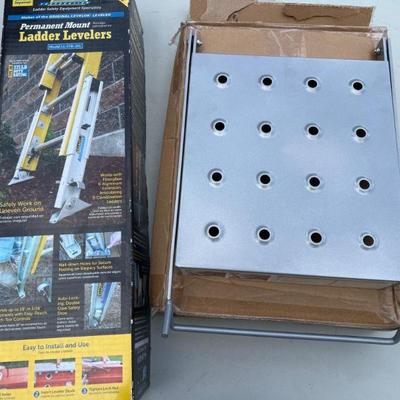 Levelok Ladder Levelers (New in Box) & Platform Tray