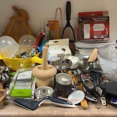 Mystery Lot Kitchen Helpers