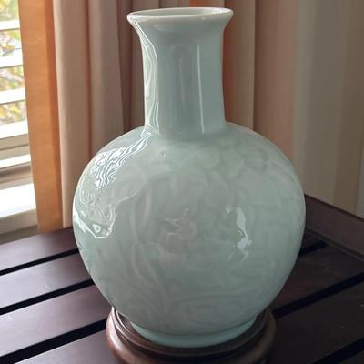 Celadon Vase With Stand