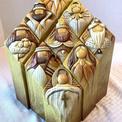 Enesco “Pillar Of Heaven” Nativity (9 Pieces)