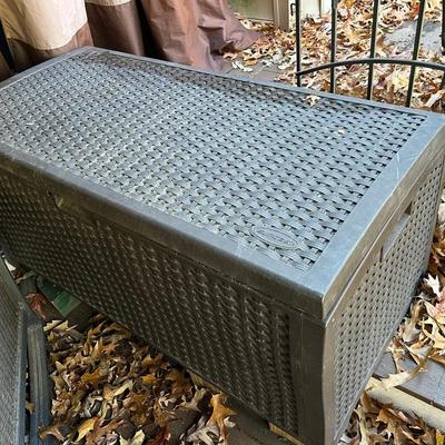 SUNCAST Resin Outdoor Storage Box