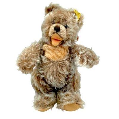 Sale Photo Thumbnail #25: Lot 033  
Vintage 8" Steiff Bear